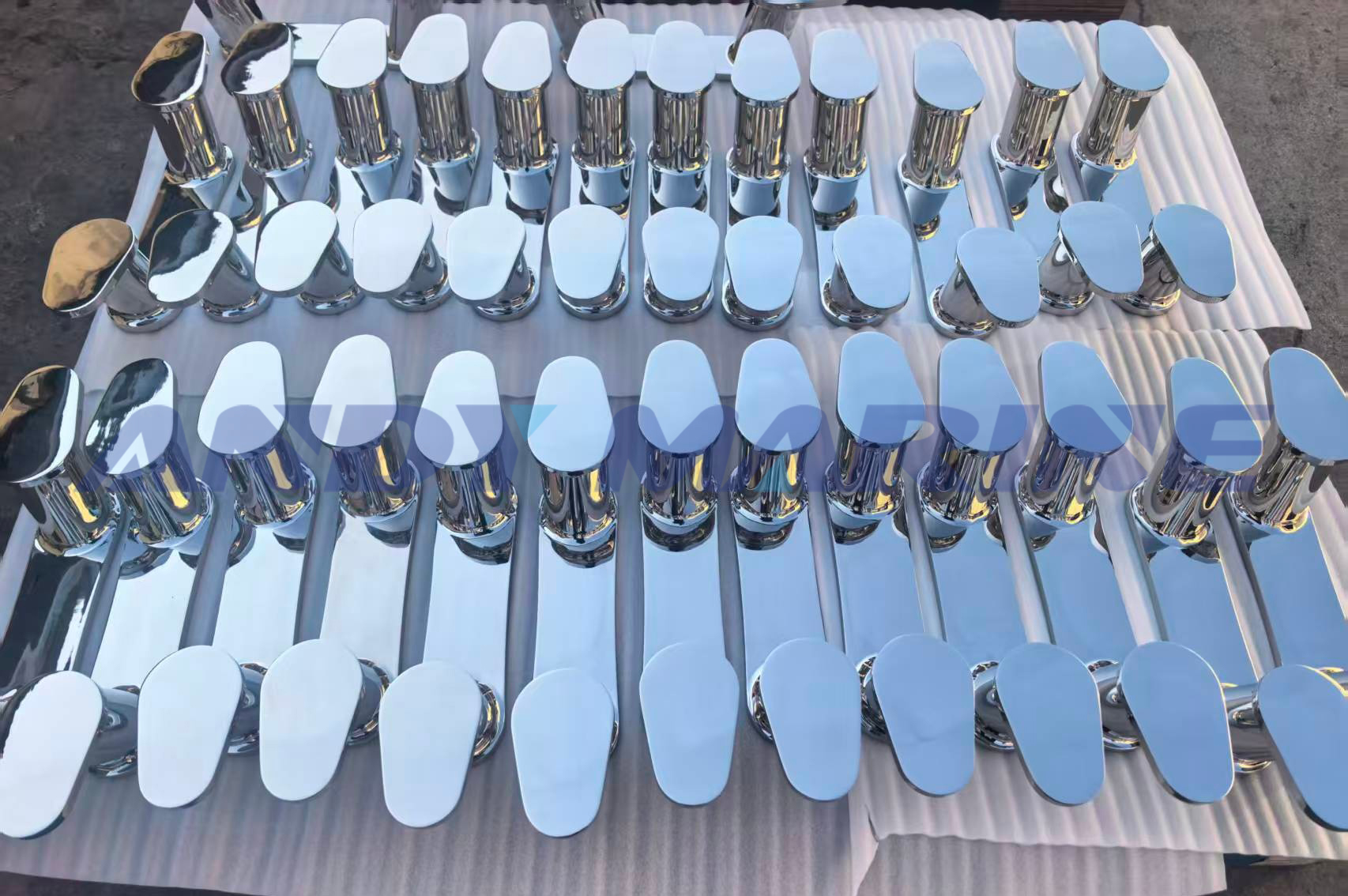 অ্যান্ডি মেরিন সফলভাবে উচ্চ-পারফরম্যান্স 316 স্টেইনলেস স্টিল বোলার্ড সরবরাহ করেছে